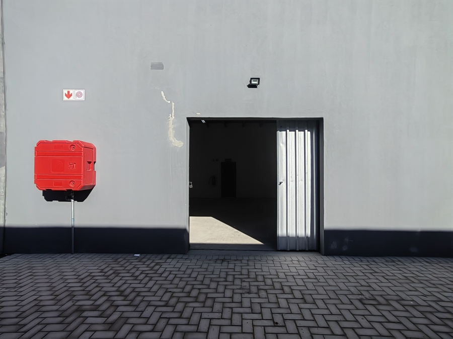To Let commercial Property for Rent in Aalwyndal Western Cape